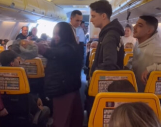 Χάος στους αιθέρες: Το χαστούκι, η μεθυσμένη επιβάτιδα και η αναγκαστική προσγείωση θρίλερ της Ryanair