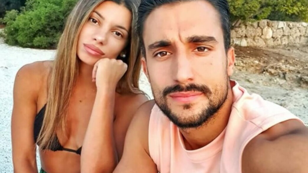 Σάκης Κατσούλης – Μαριαλένα Ρουμελιώτη: Η πιο τρυφερή ανακοίνωση λίγο πριν το 2026 – «Το καλύτερο δώρο της ζωής μου»