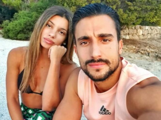 Σάκης Κατσούλης – Μαριαλένα Ρουμελιώτη: Η πιο τρυφερή ανακοίνωση λίγο πριν το 2026 – «Το καλύτερο δώρο της ζωής μου»