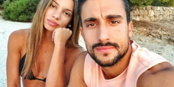 Σάκης Κατσούλης – Μαριαλένα Ρουμελιώτη: Η πιο τρυφερή ανακοίνωση λίγο πριν το 2026 – «Το καλύτερο δώρο της ζωής μου»