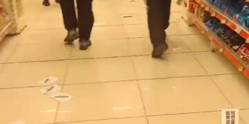 Χαμός σε σούπερ μάρκετ του Βόλου: «Καταδρομική» για την τραγωδία στη Βιολάντα – Ποδοπάτησαν προϊόντα στα ράφια