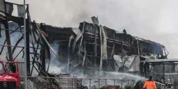 Θρήνος στα Τρίκαλα: Το σπαρακτικό αντίο στις τρεις γυναίκες της τραγωδίας στη Βιολάντα