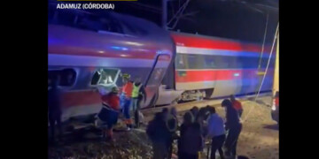 Σύγκρουση τρένων στην Ανδαλουσία: Το «μυστήριο» με το ολοκαίνουργιο τρένο και την ευθεία γραμμή