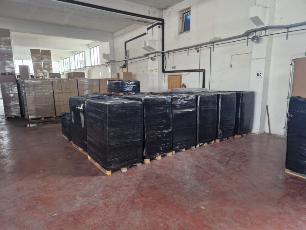 Έφοδος του «Ελληνικού FBI»: Εργοστάσιο στη Βοιωτία και 25 συλλήψεις για λαθραία τσιγάρα