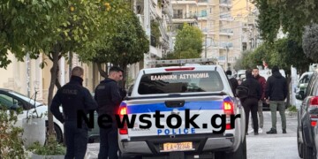 Τρόμος στον Κορυδαλλό: Ισχυρή έκρηξη από χειροβομβίδα τα ξημερώματα – Σοβαρές ζημιές σε σπίτια και αυτοκίνητα
