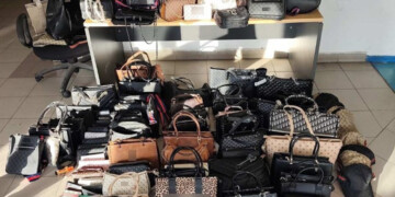 Μαρούσι: Στα δίχτυα της ΕΛ.ΑΣ. οι πλανόδιοι με τις επώνυμες «μαϊμούδες» – Πού τους εντόπισαν