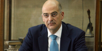 Στην Ινδία ο Νίκος Δένδιας: Η Ελλάδα «κλειδί» για την ευρωπαϊκή άμυνα και οι νέες συμμαχίες