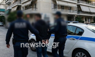 Τέλος στον εφιάλτη των ανηλίκων: Πώς έπεσε στα δίχτυα της ΕΛ.ΑΣ. ο 20χρονος που «γύμνωνε» παιδιά σε όλη την Αθήνα