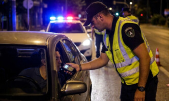 «Σαφάρι» της Τροχαίας στην Αττική: «Βροχή» τα πρόστιμα και οι αφαιρέσεις διπλωμάτων – Τα σοκαριστικά νούμερα του τριημέρου