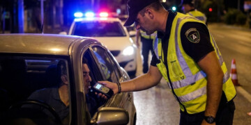«Σαφάρι» της Τροχαίας στην Αττική: «Βροχή» τα πρόστιμα και οι αφαιρέσεις διπλωμάτων – Τα σοκαριστικά νούμερα του τριημέρου