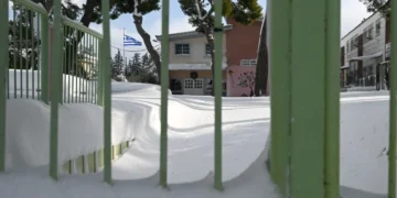 Σαρώνει η κακοκαιρία τη Θράκη: Πού κατεβάζουν ρολά τα σχολεία σήμερα – Η λίστα των περιοχών