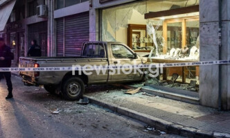 «Mission Impossible» στο Αίγιο: Ισοπέδωσαν κοσμηματοπωλείο με κλεμμένο αγροτικό - newstok.gr