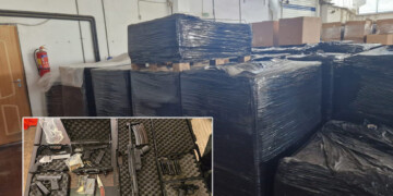 Έφοδος του «Ελληνικού FBI»: Εργοστάσιο στη Βοιωτία και 25 συλλήψεις για λαθραία τσιγάρα