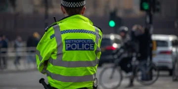 Τραγωδία στο Λονδίνο: Γυναίκα έπεσε νεκρή από επίθεση με μαχαίρι σε πολυσύχναστο δρόμο του Willesden