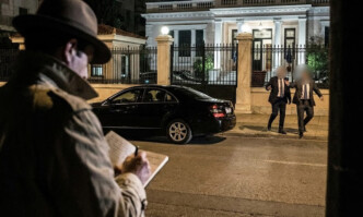 «Κίτρινη κάρτα» από Μαξίμου: Η ατάκα - φωτιά του Μητσοτάκη που «πάγωσε» τους υπουργούς και η αλλαγή πλεύσης