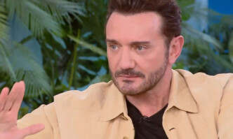 Χρήστος Μενιδιάτης: Η «υποκρισία» στη νύχτα, οι κόκκινες γραμμές και η ταινία για τον πατέρα του