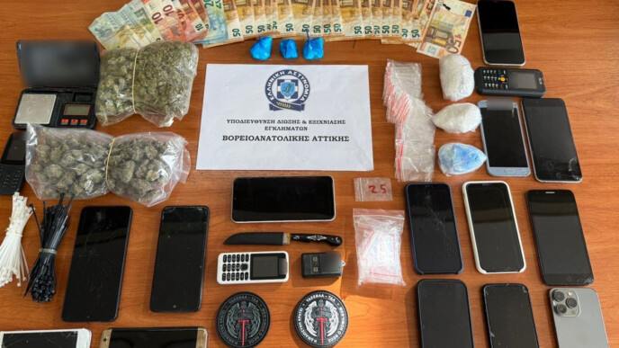 Μεγάλη επιχείρηση της ΕΛ.ΑΣ. σε Νέα Μάκρη και Μαραθώνα: Οι «αόρατες» συναλλαγές και το μπάρμπεκιου της κοκαΐνης