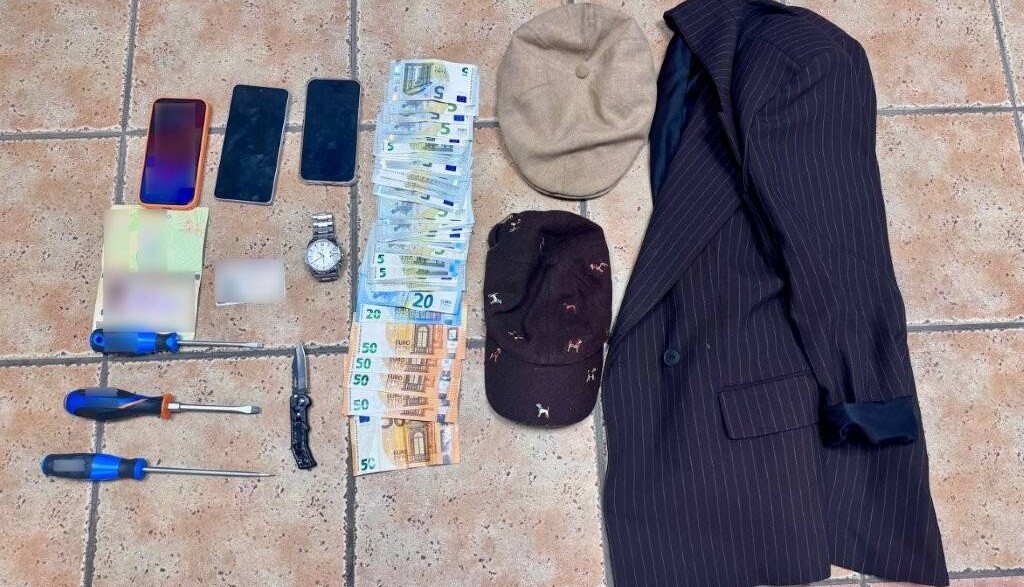 Τέλος στη δράση της σπείρας που "άδειαζε" αυτοκίνητα στην Αττική με το κόλπο του σκασμένου λάστιχου