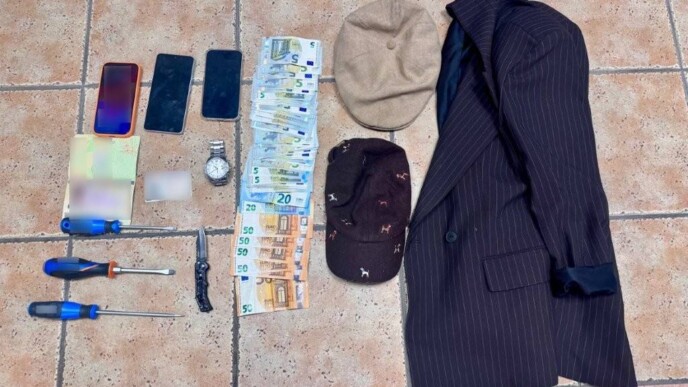 Τέλος στη δράση της σπείρας που "άδειαζε" αυτοκίνητα στην Αττική με το κόλπο του σκασμένου λάστιχου