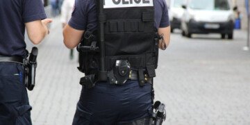 Συναγερμός στην καρδιά της Γαλλίας: Αιματηρή επίθεση στην Αψίδα του Θριάμβου – Ο δράστης είχε αποφυλακιστεί πρόσφατα