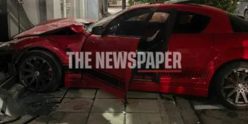 Βόλος: "Τρελή" πορεία αυτοκινήτου μέσα σε φροντιστήριο – Το είχε αγοράσει μόλις 24 ώρες πριν!