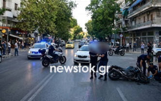 Άγρια καταδίωξη στο κέντρο της Αθήνας: 16χρονος με κλεμμένη μηχανή εμβόλισε αστυνομικό