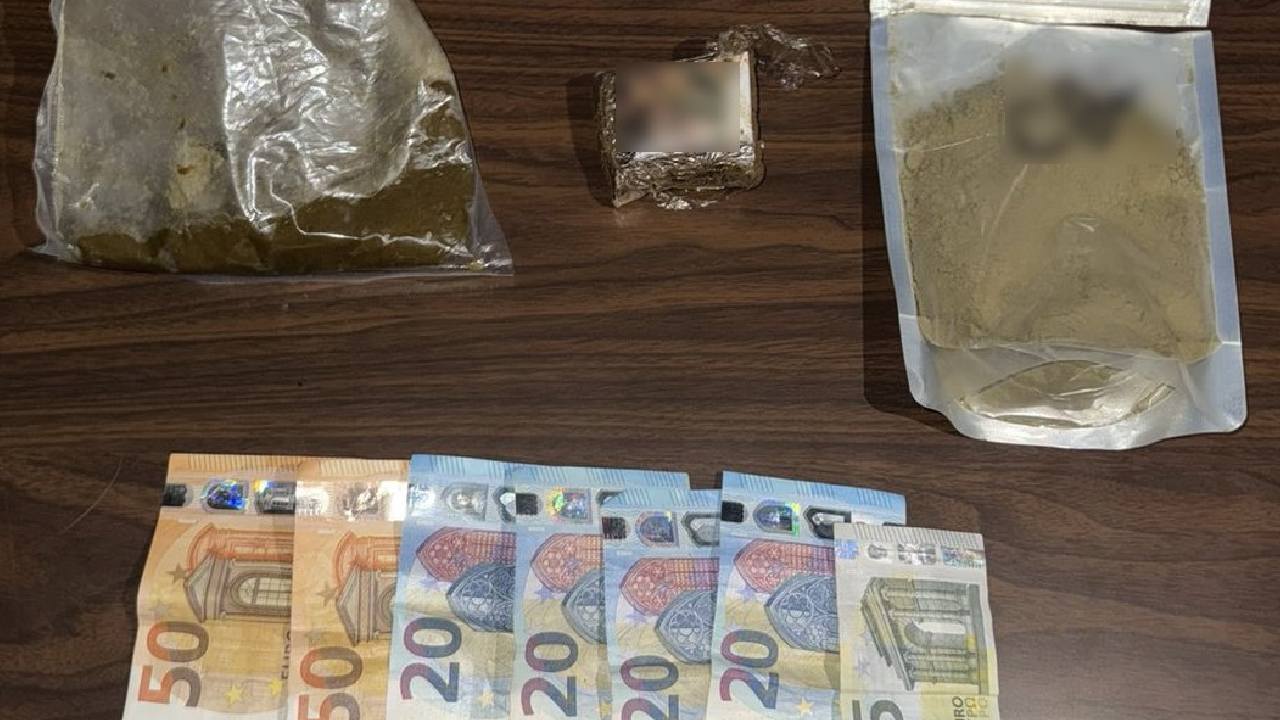 Χειροπέδες σε 36χρονο στον Άγιο Παντελεήμονα: Το «στρατηγείο» των ναρκωτικών σε διαμέρισμα της περιοχής