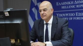 Νίκος Δένδιας: Η «στρατηγική της παρουσίας» που ταράζει τα νερά – Γιατί ο Υπουργός δεν κρύβεται πια;