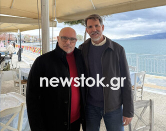 Αποκριά στην Εύβοια για τον Παύλο Ντε Γκρες: Η «μυστική» επίσκεψη στην Αμάρυνθο και το γεύμα δίπλα στο κύμα