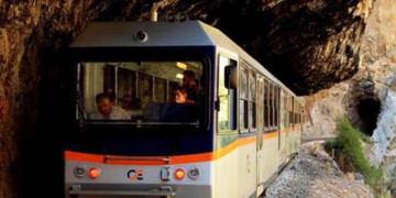 Εκτός λειτουργίας ο Οδοντωτός: Τι πρέπει να γνωρίζουν οι ταξιδιώτες για τα δρομολόγια προς Καλάβρυτα