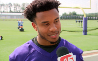 Σοκ στο NFL: Νεκρός στα 25 του ο Ροντέιλ Μουρ – Η τραγωδία που «πάγωσε» τον αθλητισμό στις ΗΠΑ