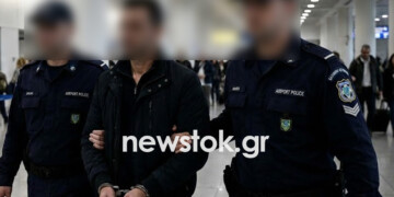 «Χειροπέδες» στο Ελευθέριος Βενιζέλος: Ποιος είναι ο 42χρονος CEO που καταζητούσαν οι Σουηδοί για ξέπλυμα