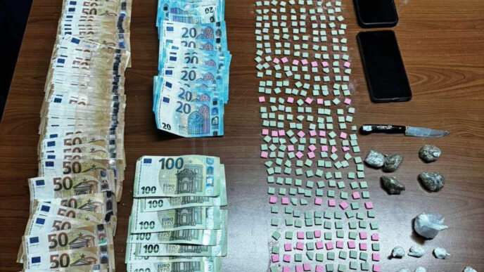 Χολιγουντιανή καταδίωξη στο κέντρο της Αθήνας: Δείτε το "κινητό φαρμακείο" που εντόπισε η ΔΙ.ΑΣ.