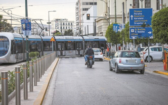 Πειραιάς: Το Τραμ έφτασε επιτέλους στο Λιμάνι – Τέλος στην ταλαιπωρία των επιβατών στην Ακτή Ποσειδώνος
