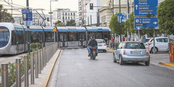 Πειραιάς: Το Τραμ έφτασε επιτέλους στο Λιμάνι – Τέλος στην ταλαιπωρία των επιβατών στην Ακτή Ποσειδώνος