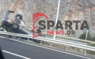 Εθνική Οδό Τρίπολης – Κορίνθου: Αυτοκίνητο «τούμπαρε» στις προστατευτικές μπάρες