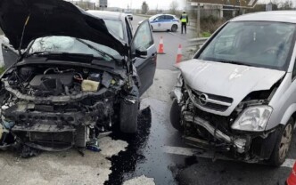 Σοβαρό τροχαίο στη Λάρισα: Σφοδρή σύγκρουση με τραυματίες στον δρόμο προς Καρδίτσα