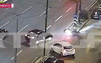 Βίντεο ντοκουμέντο από Σοβαρό τροχαίο στη Συγγρού: Περαστικοί έκαναν ΚΑΡΠΑ σε 42χρονο μοτοσικλετιστή