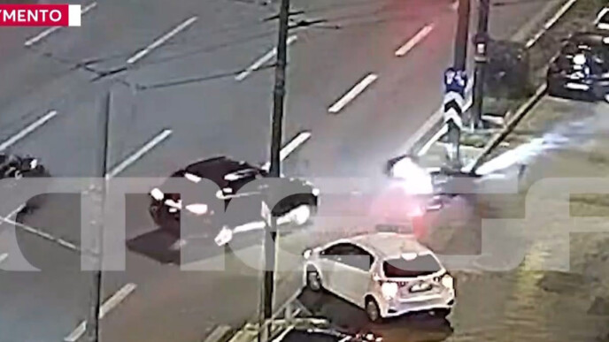 Βίντεο ντοκουμέντο από Σοβαρό τροχαίο στη Συγγρού: Περαστικοί έκαναν ΚΑΡΠΑ σε 42χρονο μοτοσικλετιστή