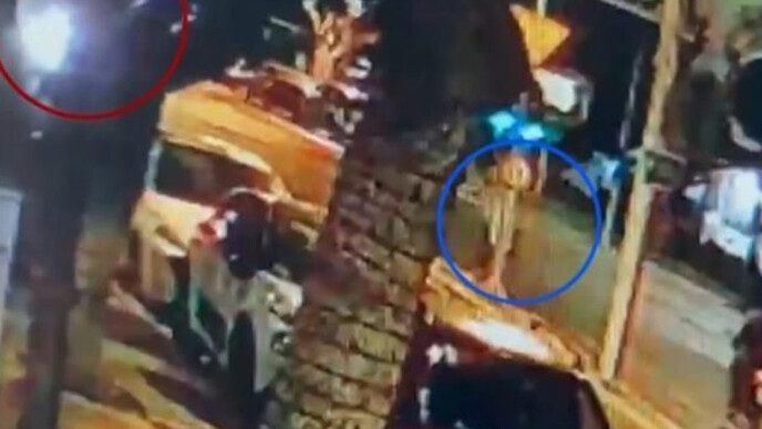 Σοκ στην Καλλιθέα: Οδηγός χτύπησε πεζό, τον έβρισε και τον εγκατέλειψε αιμόφυρτο