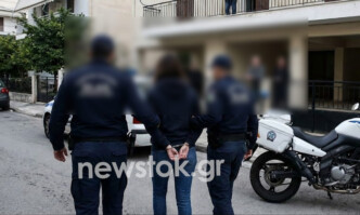 Θρίλερ στη Νέα Ιωνία: 20χρονη «ποντικός» κρύφτηκε στην ντουλάπα και απείλησε με μαχαίρι τους ιδιοκτήτες