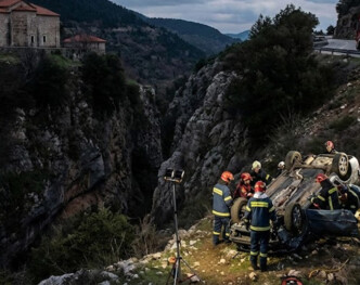 Φρίκη στο Καρπενήσι: Το τροχαίο που αποκάλυψε ένα ακέφαλο και γυμνό πτώμα δίπλα στο Μοναστήρι