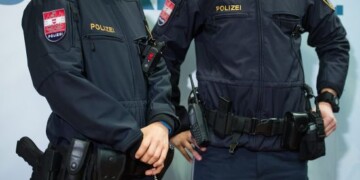 Αιματοκύλισμα στη Λιντς: Επίθεση με μαχαίρι σε πεζούς με έναν νεκρό – Τι εξετάζουν οι αρχές στην Αυστρία