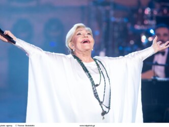 Την Τρίτη το ύστατο χαίρε στη Μαρινέλλα - Σε λαϊκό προσκύνημα η σορός της μεγάλης ερμηνεύτριας