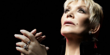 Αντίο στη μυθική Μαρινέλλα: Η φωνή που σφράγισε μια ολόκληρη γενιά σίγησε για πάντα