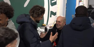 Επική νίκη του Παναθηναϊκού με 10 παίκτες: Δείτε την παρακάμερα από το «φλεγόμενο» ΟΑΚΑ και την αγκαλιά του Αλαφούζου στον Ταμπόρδα!