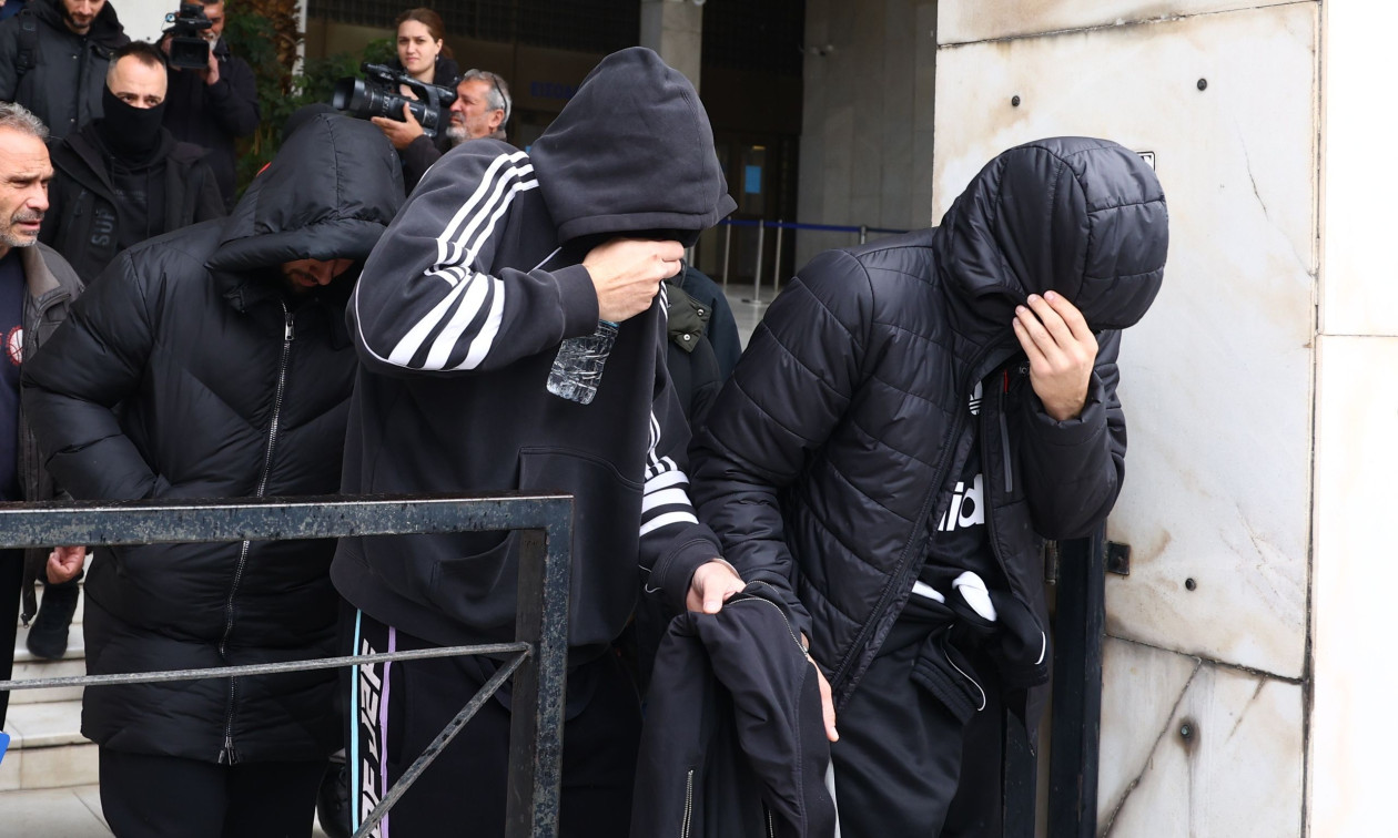 Απάτη ΕΦΚΑ: Ελεύθεροι οι πρώτοι 7 κατηγορούμενοι – «Καμπάνα» 50.000 ευρώ στον γνωστό TikToker