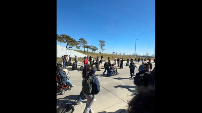 Συναγερμός στις ΗΠΑ: Εκκενώθηκε εσπευσμένα το αεροδρόμιο του Κάνσας Σίτι λόγω «πιθανής απειλής»