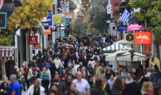 Πάσχα 2026: Πώς θα λειτουργήσουν τα καταστήματα – Αναλυτικά το εορταστικό ωράριο σε Αθήνα, Θεσσαλονίκη και Πειραιά