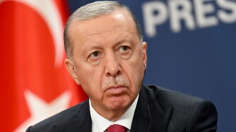 Πρόταση-έκπληξη από το Ιράν στην Τουρκία: Τι συμφώνησαν Ερντογάν και Πεζεσκιάν για τους βαλλιστικούς πυραύλους